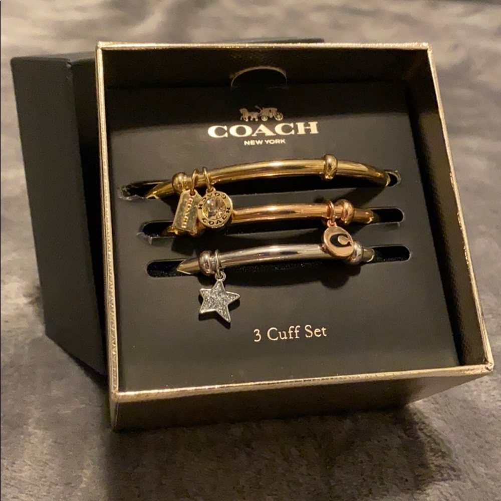 Coach Cuff Set